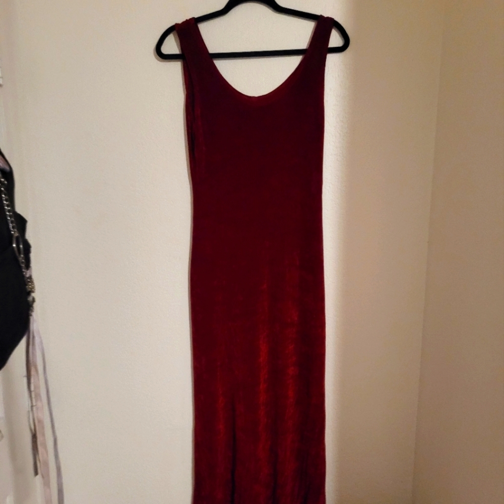 Women's 14/16 stretchy but slim fitting red night out dress